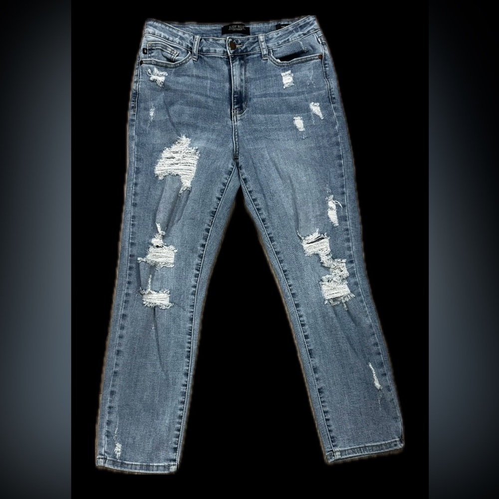 JUDY BLUE Boyfriend Fit Distressed Jean